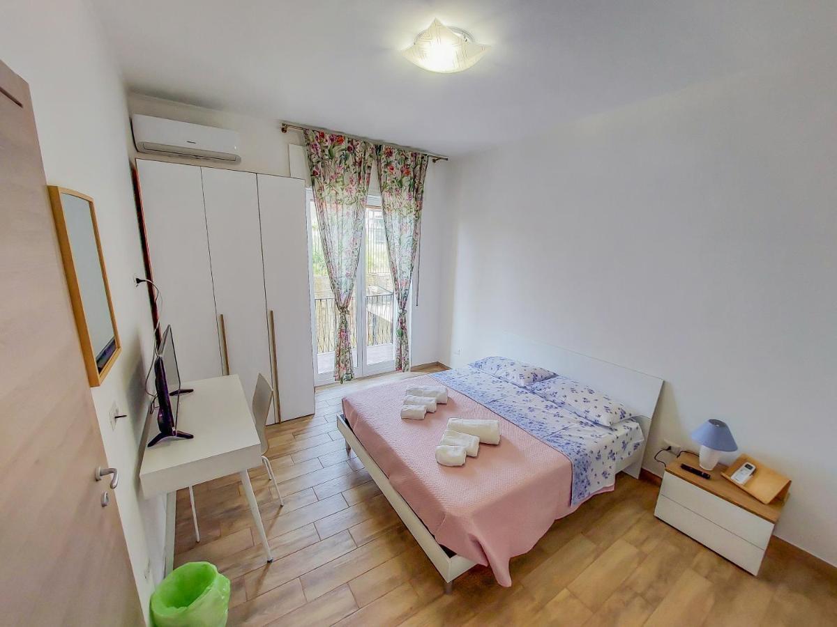 Metro Guest House 2 Naples Extérieur photo